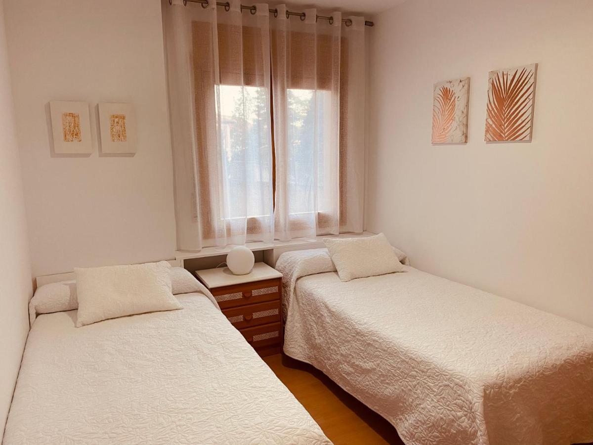 Apartamentos Alcaniz, Gala Luaran gambar