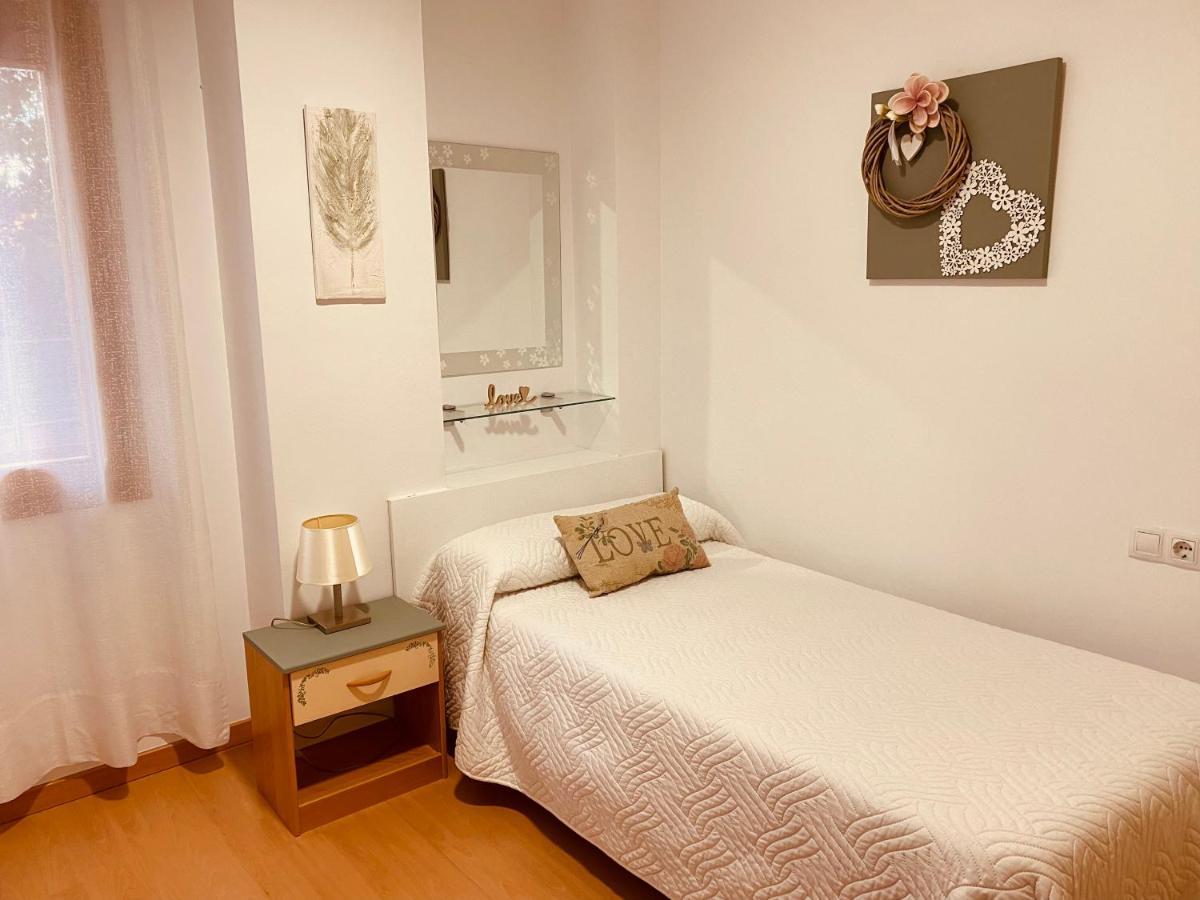 Apartamentos Alcaniz, Gala Luaran gambar